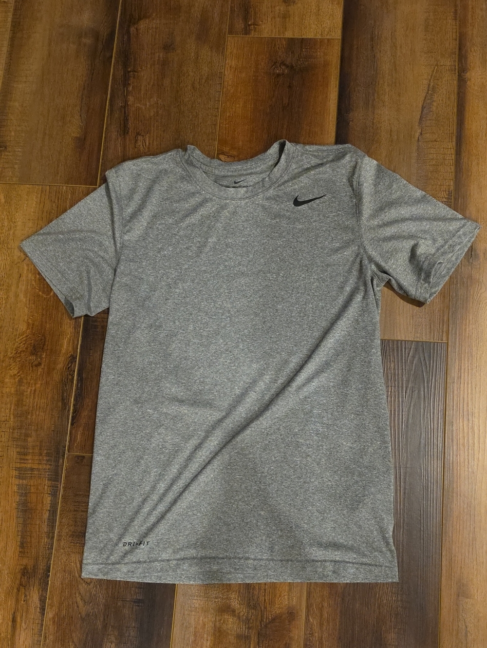 Nike Men’s Heather Grey Short-Sleeve Dri-FIT Performance Tee